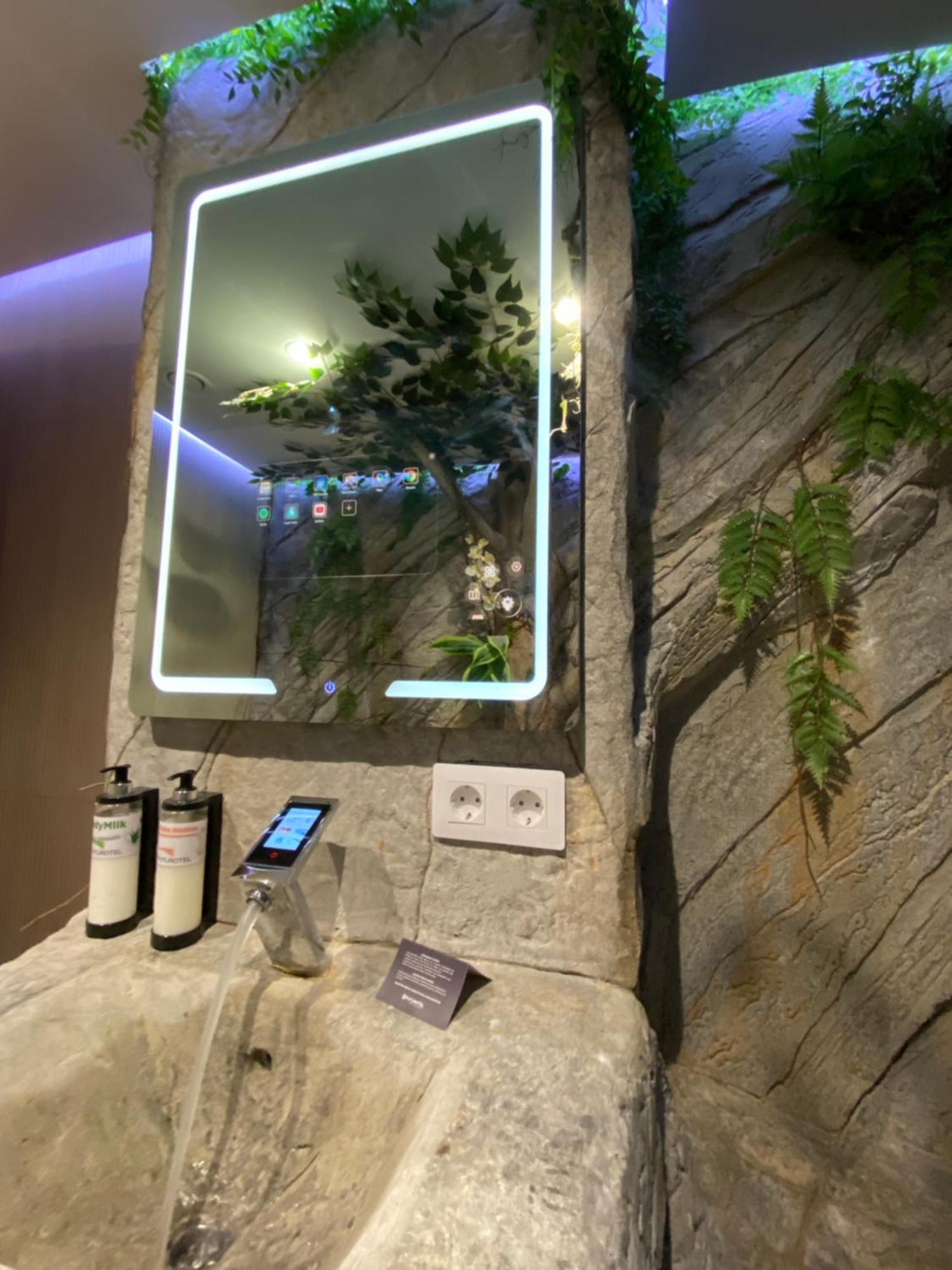 Futurotel Space Spa Garden Grenade Extérieur photo